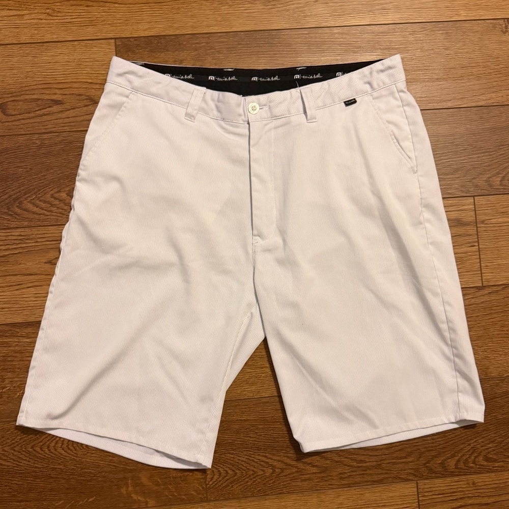 Travis‎ Mathew Men's White Pin Striped Flat-Front Golf Stretch Shorts 38 waist